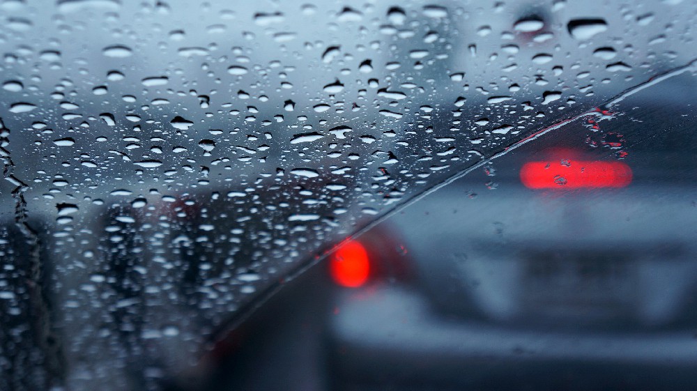 雨天开车手忙脚乱？COC让雨量感应器 “看穿” 每一滴雨